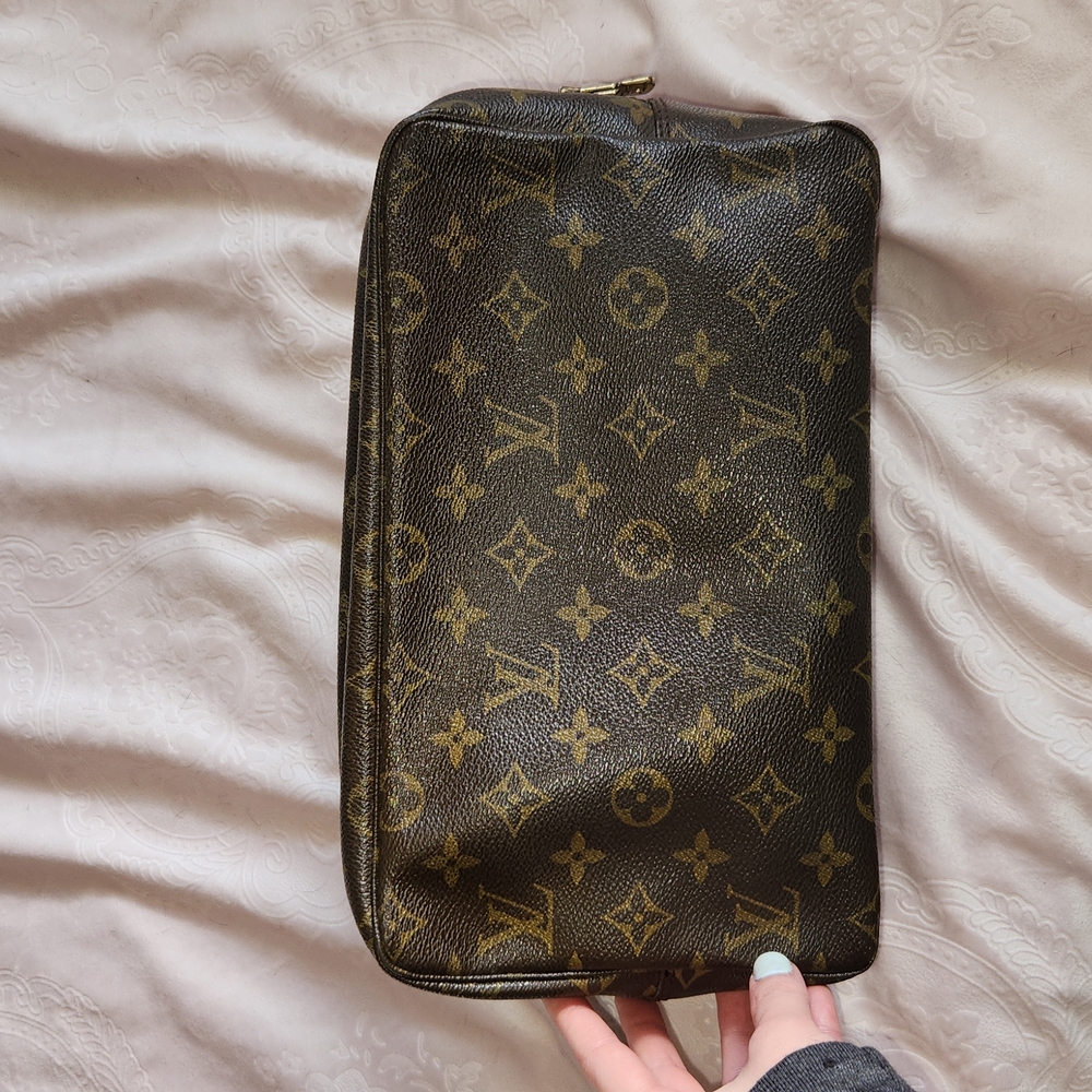 Louis Vuitton Trousse 28